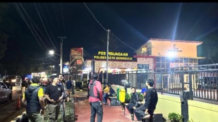 Isu OTT KPK Menguat , Bupati Rejang Lebong di Amankan, Rumah di Rejang Lebong Disegel.